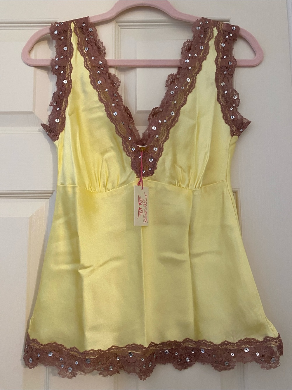 NWT Gold Hawk Sunshine Yellow and Brown Sequin Tank Top - Picture 2 of 9